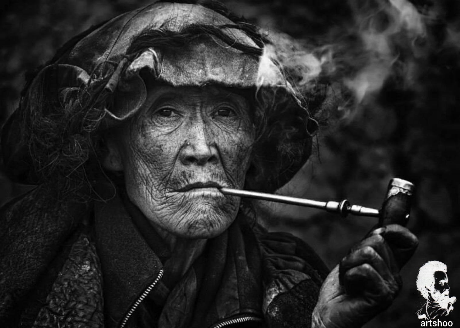 مدل پرتره سیاه قلم